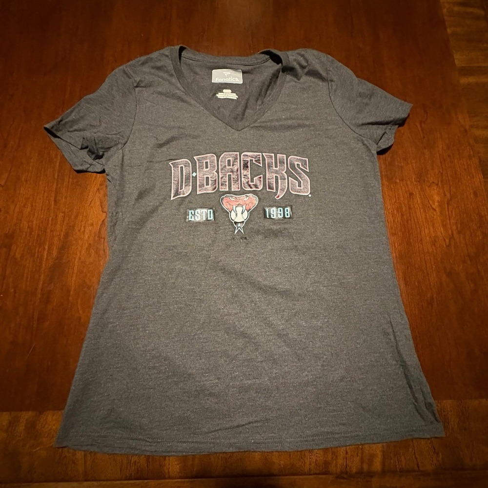Arizona Diamondbacks Women's Medium Fanatics V-Neck T-Shirt Gray D-Backs ESTD 19